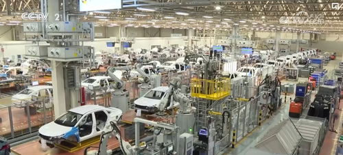 國際人士駁斥 產能過剩論 中國新能源產品為全球綠色轉型貢獻巨大